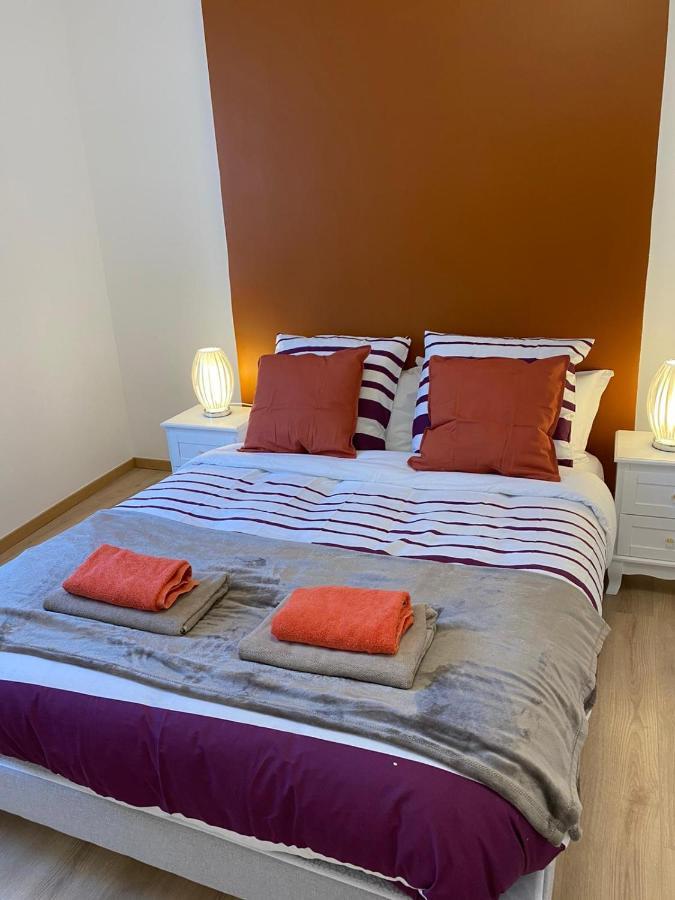Grand F4 De 71M2 Pour 6 Personnes En Plein Centre Ville Arpajon Kültér fotó