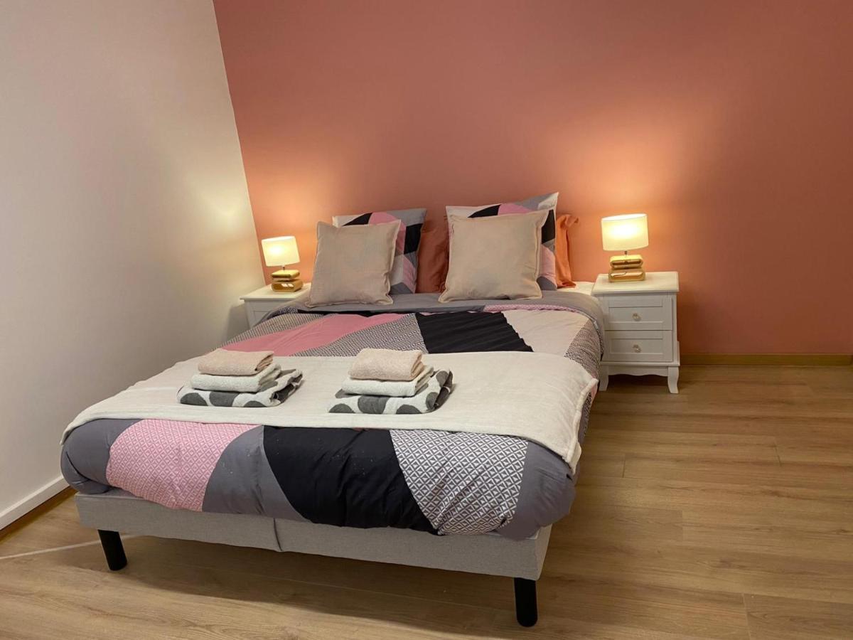 Grand F4 De 71M2 Pour 6 Personnes En Plein Centre Ville Arpajon Kültér fotó