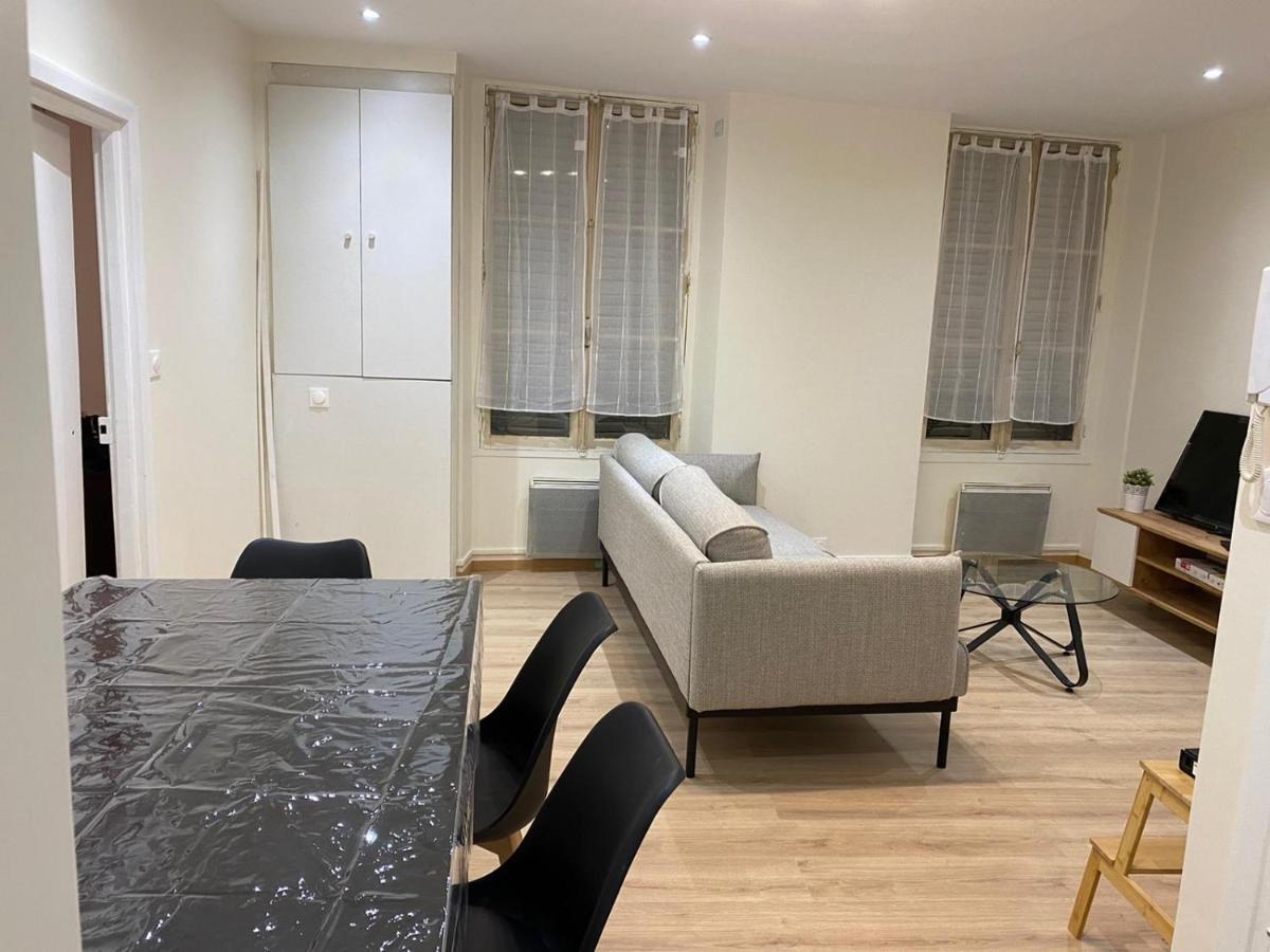 Grand F4 De 71M2 Pour 6 Personnes En Plein Centre Ville Arpajon Kültér fotó